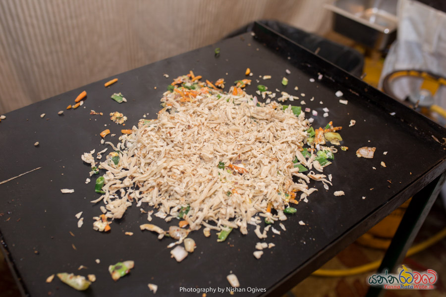 Sri Lankan Chicken kottu roti making