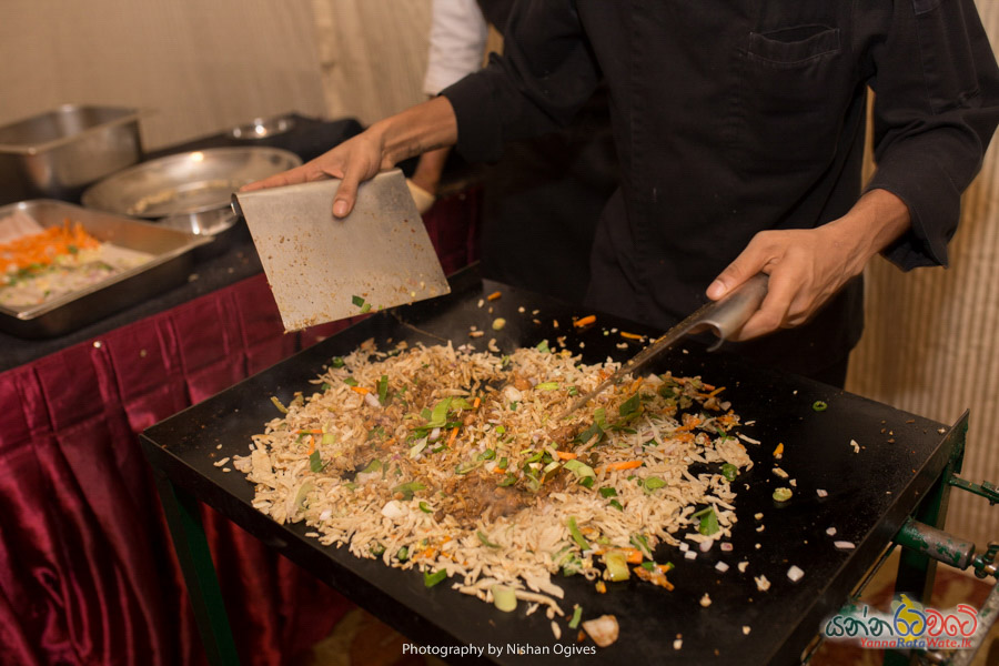 Sri Lankan Chicken kottu roti making chopping blades